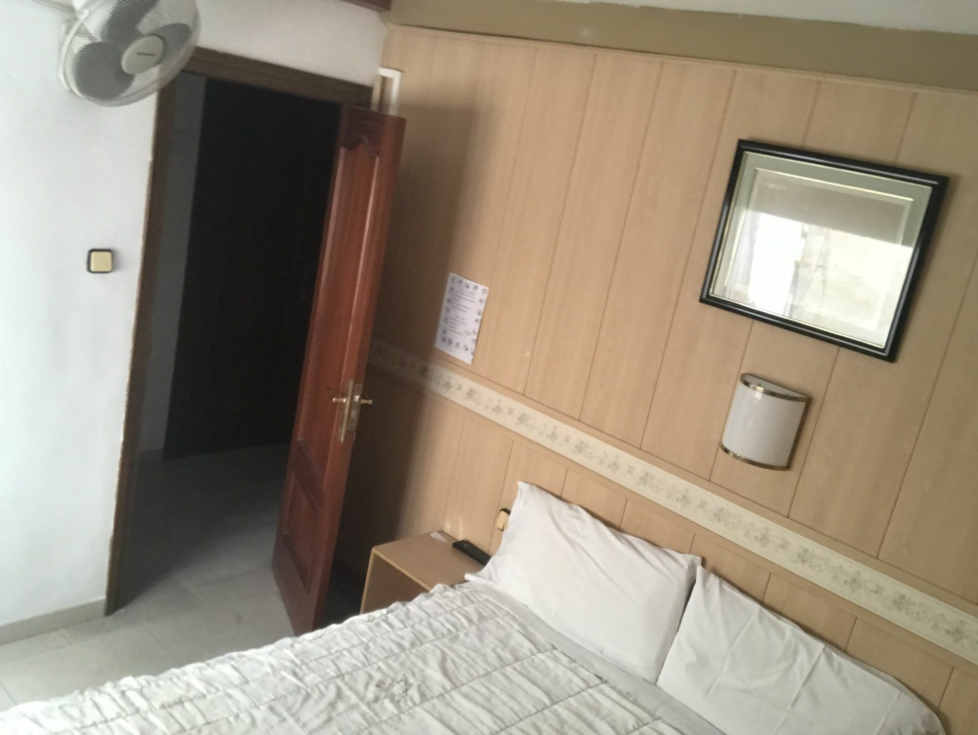 Pension Venecia Salou Esterno foto